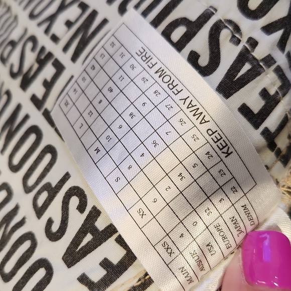 Super light wash, distressed two tone One Teaspoon skirt size 26! - Picture 5 of 10